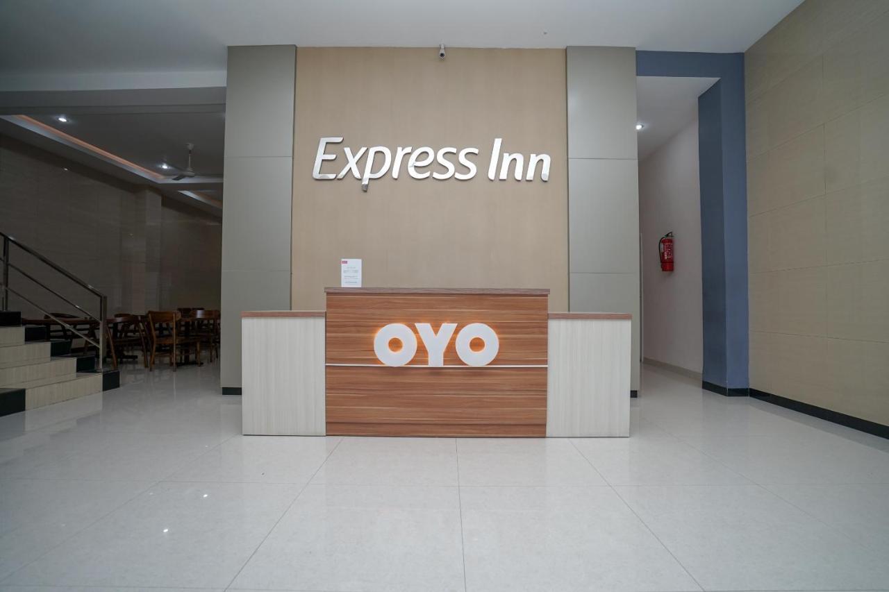 Oyo 616 Express Inn Palembang Bagian luar foto