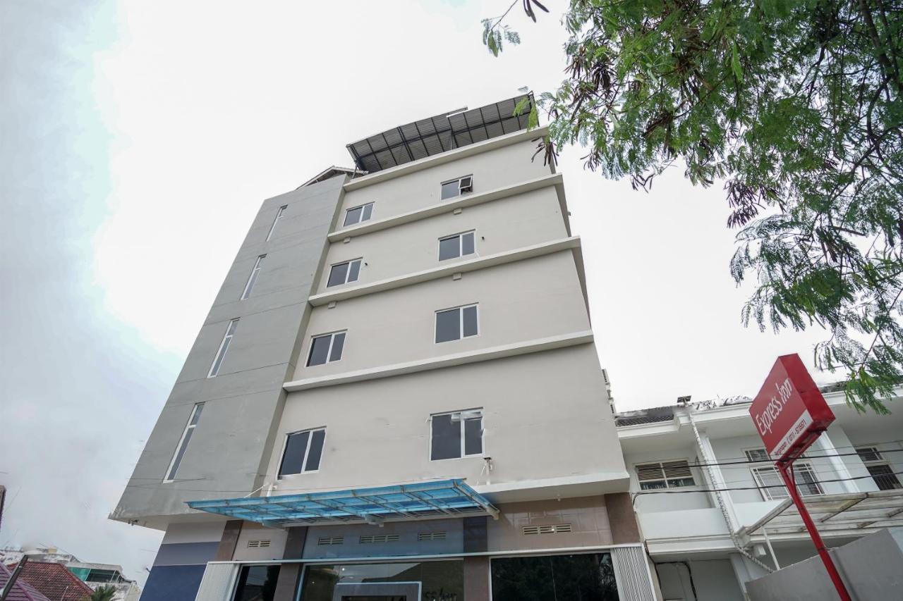 Oyo 616 Express Inn Palembang Bagian luar foto