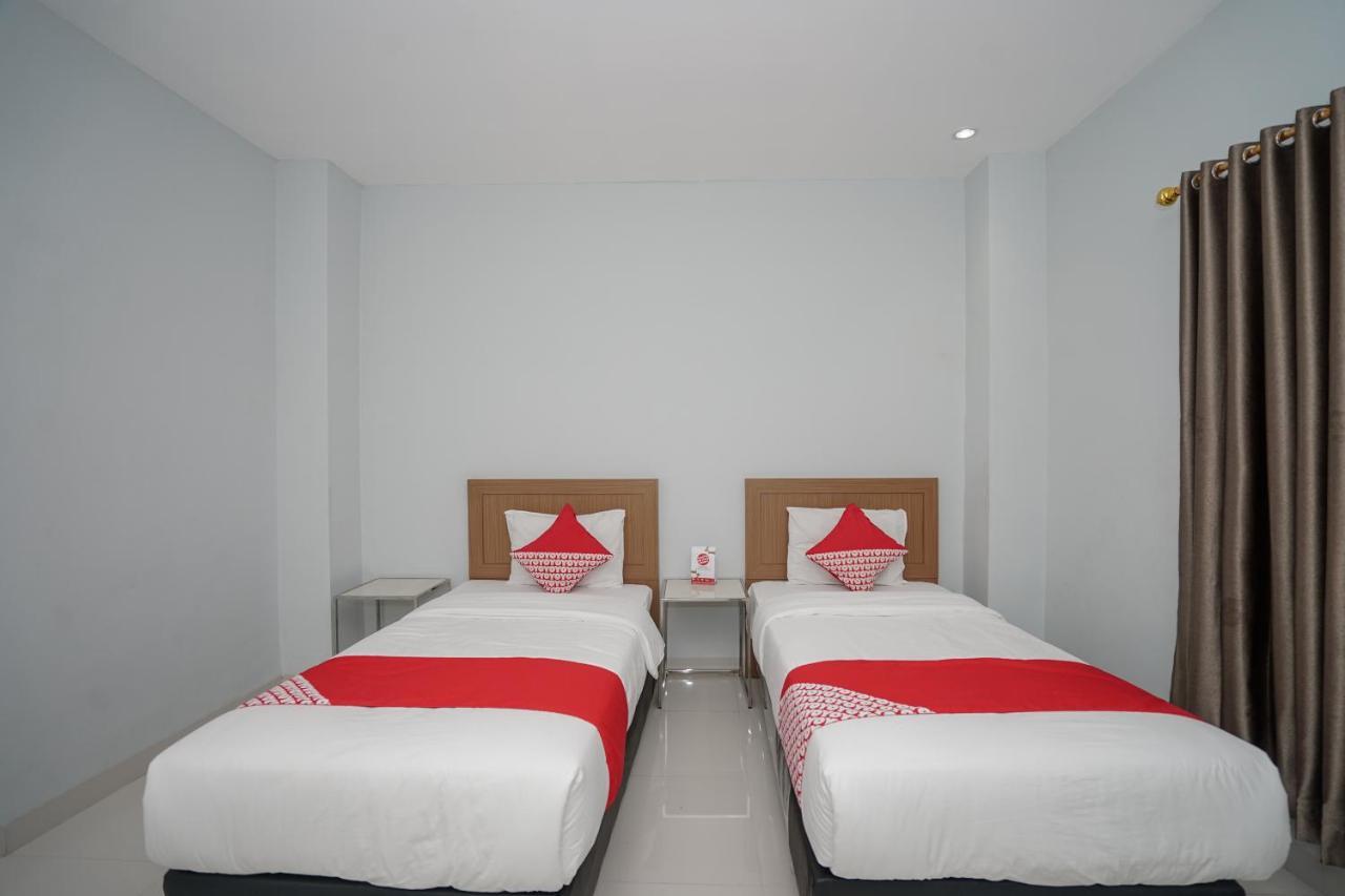 Oyo 616 Express Inn Palembang Bagian luar foto