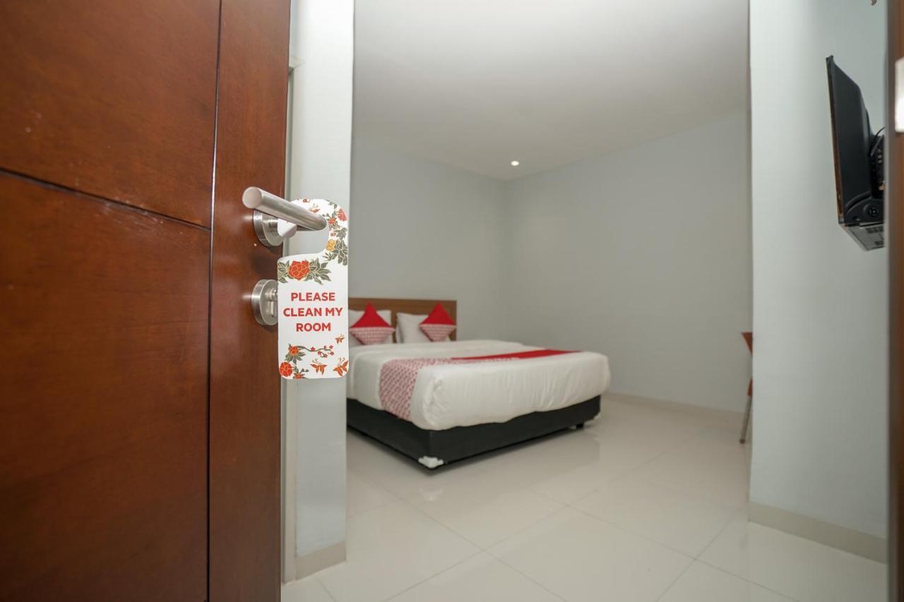 Oyo 616 Express Inn Palembang Bagian luar foto