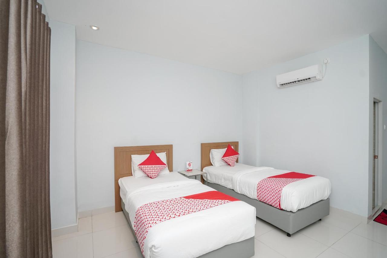 Oyo 616 Express Inn Palembang Bagian luar foto